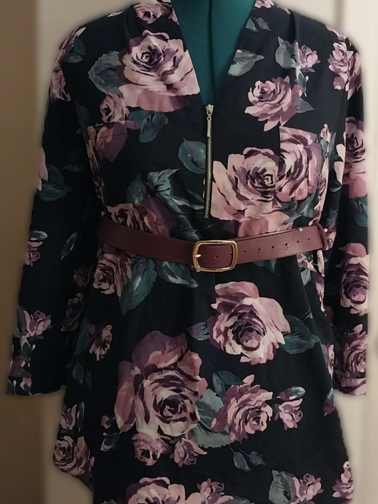 Jaclyn Smith Tops - Jaclyn Smith Black Floral Zip-Front Blouse with Pink & Green Roses